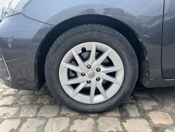 Toyota Prius 2015 photo 3