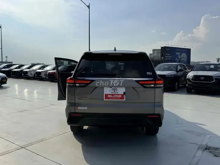 Toyota Innova Cross 2025 photo 5