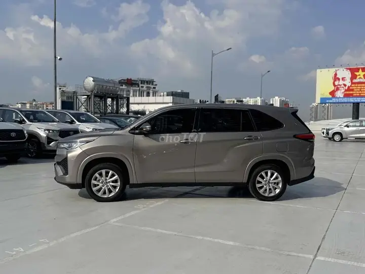 Toyota Innova Cross 2025 photo 4