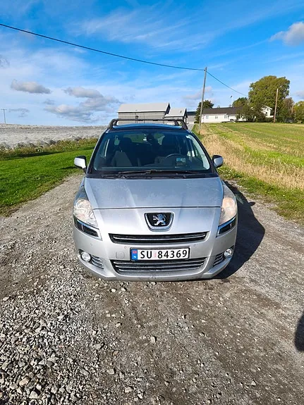 Peugeot 5008 2010 photo 3