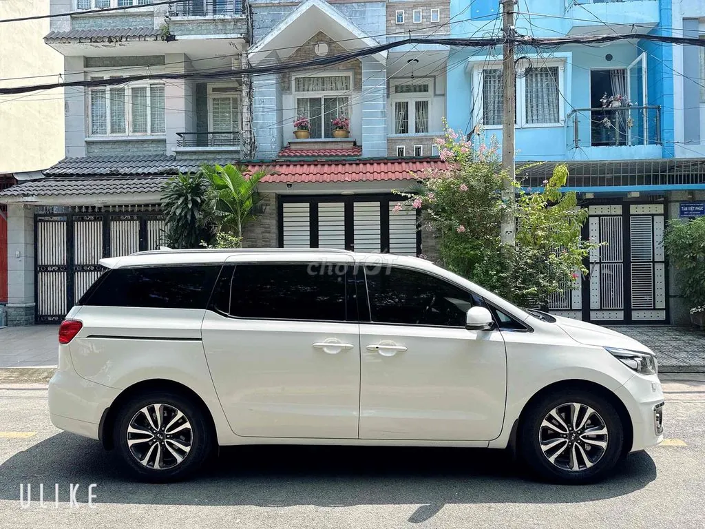 Kia Sedona 2018 photo 4