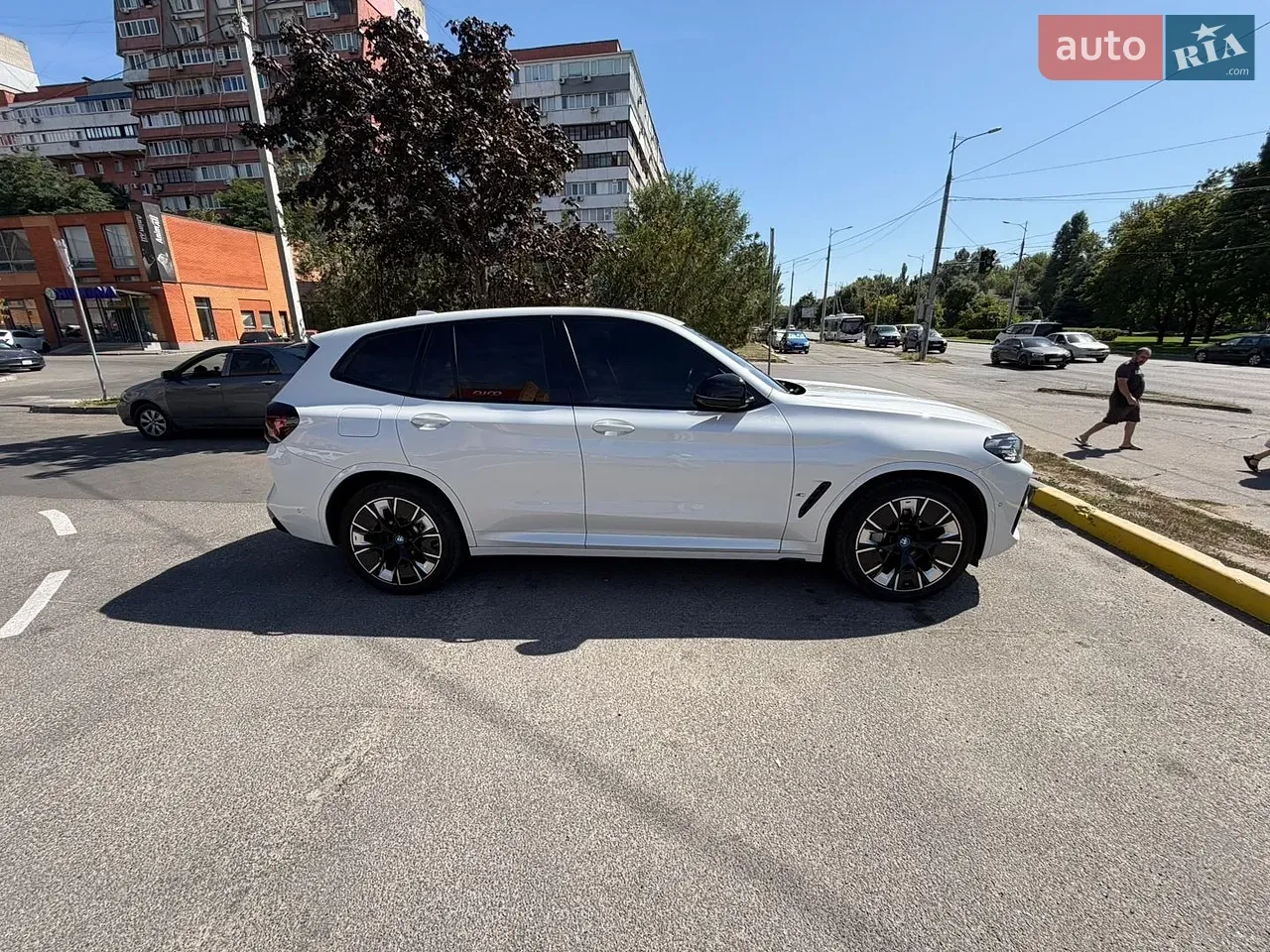 BMW Ix3 2023 photo 3
