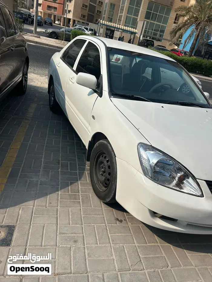 Mitsubishi Lancer 2011 photo 4