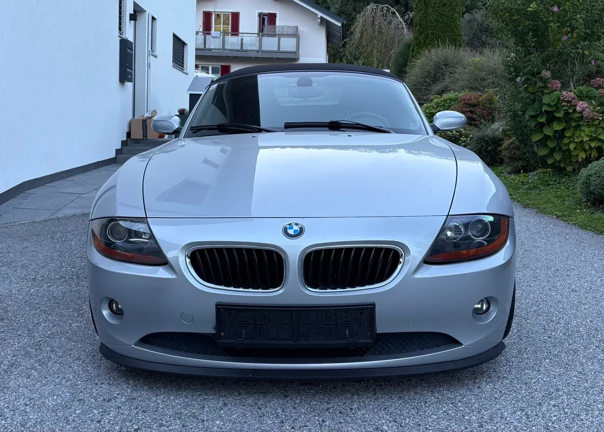 BMW Z4 2004 photo 2