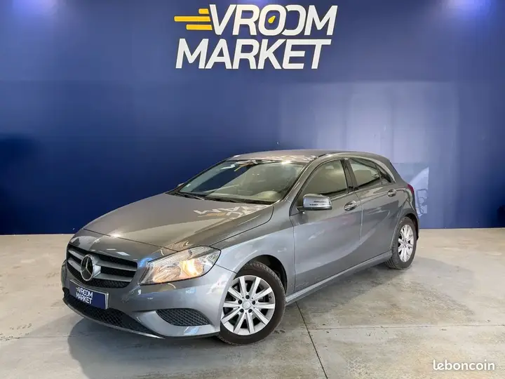 Mercedes-Benz A-Class 2015 photo 3