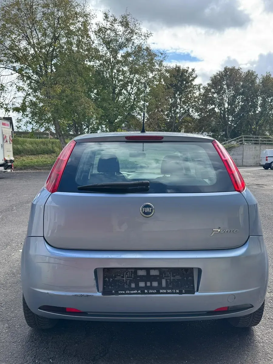 Fiat Punto 2007 photo 2