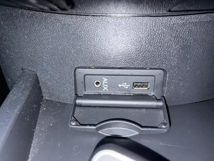 Renault Clio 2012 photo 5