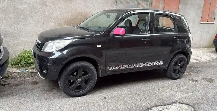 Daihatsu Terios 2010 photo 2