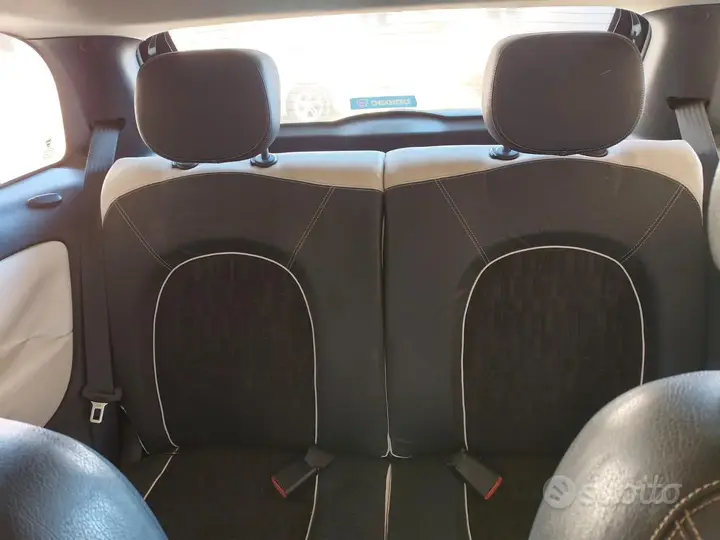 Lancia Ypsilon 2010 photo 4