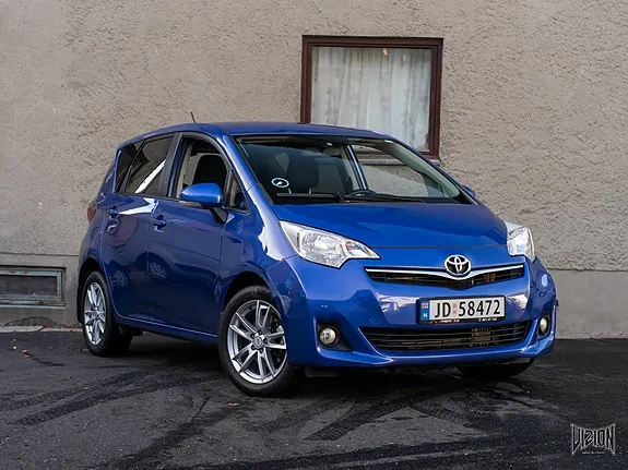 Toyota Verso-S 2011 photo 3