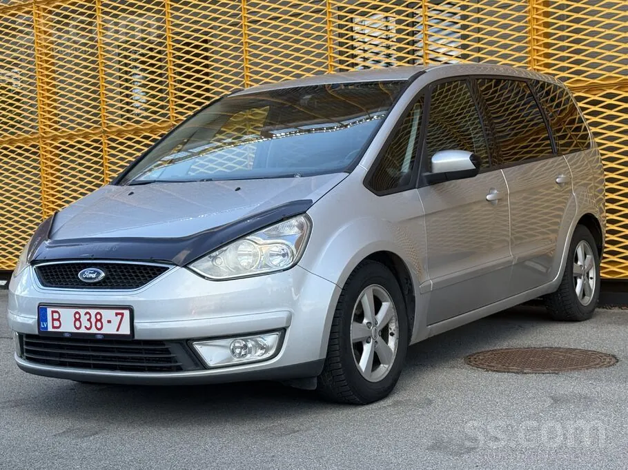 Ford Galaxy 2010 photo 3