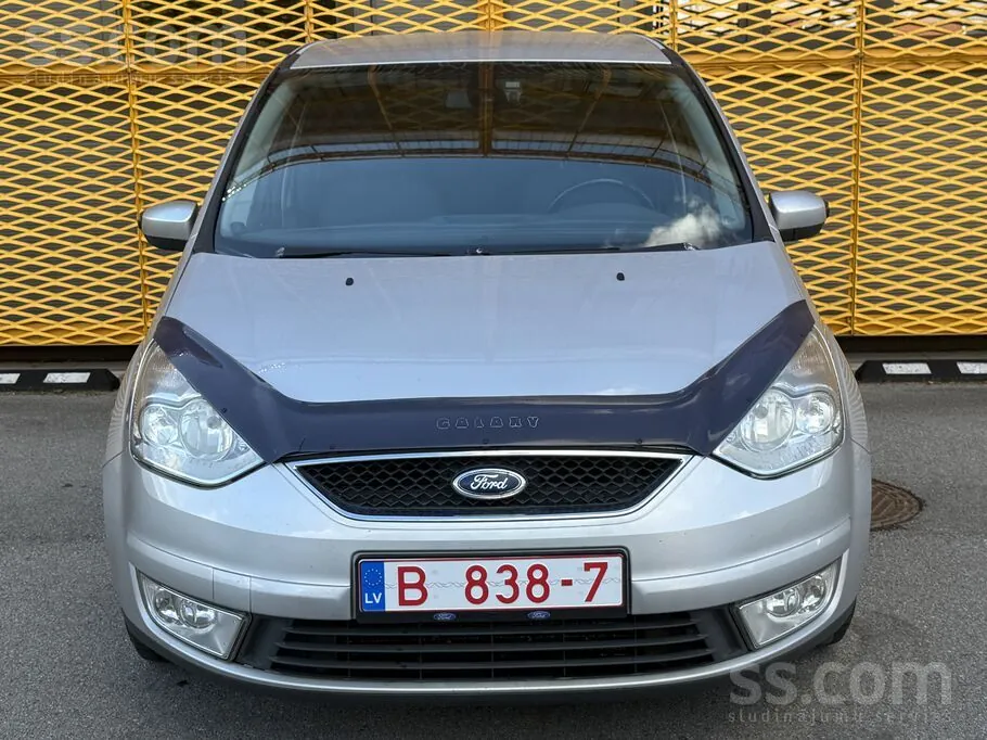 Ford Galaxy 2010 photo 2
