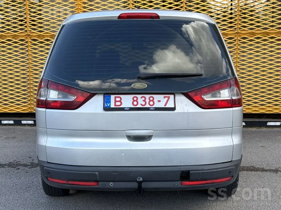 Ford Galaxy 2010 photo 5