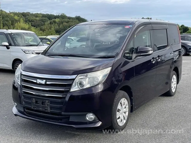 Toyota Noah 2016 photo 2
