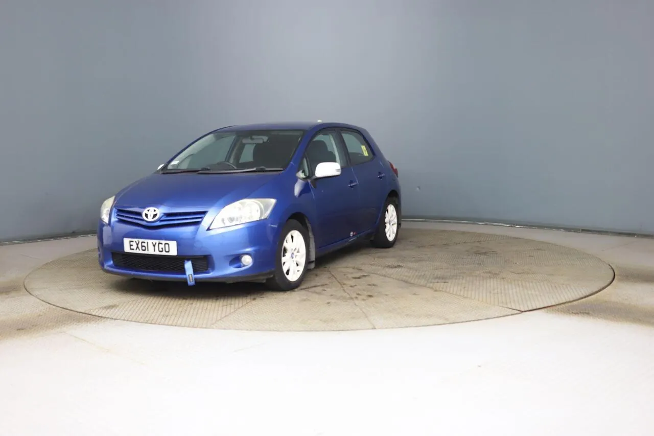 Toyota Auris 2011 photo 3