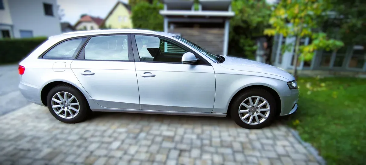 Audi A4 2008 photo 2