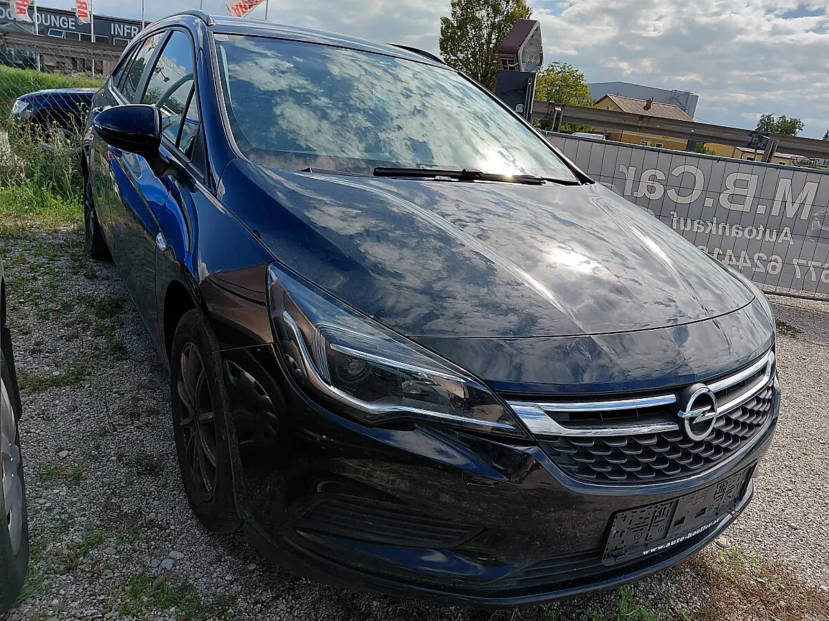 Opel Astra 2018 photo 2