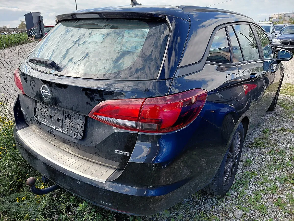 Opel Astra 2018 photo 3