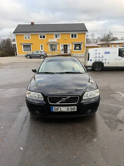 Volvo S60 2005 photo 2