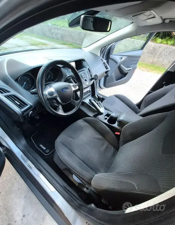 Ford Focus 2011 photo 4
