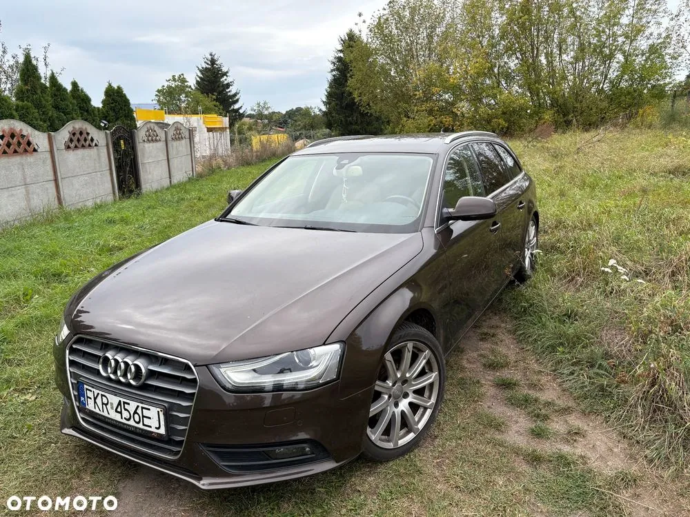 Audi A4 Avant 2012 photo 4