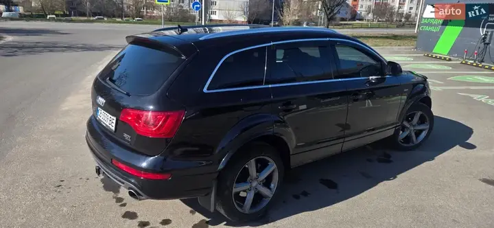 Audi Q7 2014 photo 3