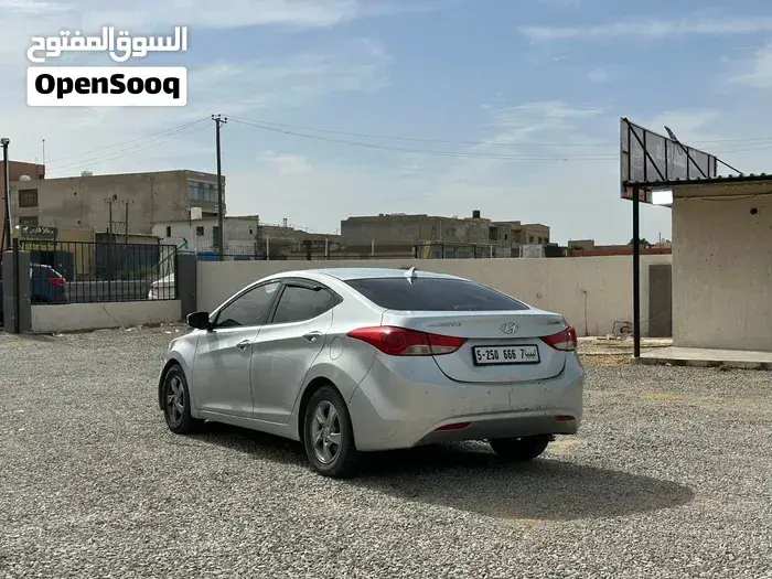 Hyundai Elantra 2012 photo 3