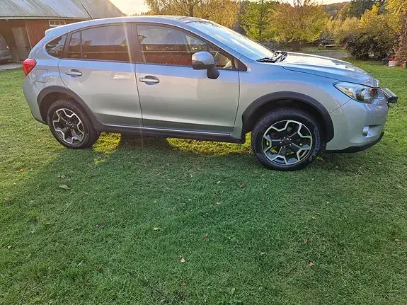 Subaru Xv 2015 photo 3