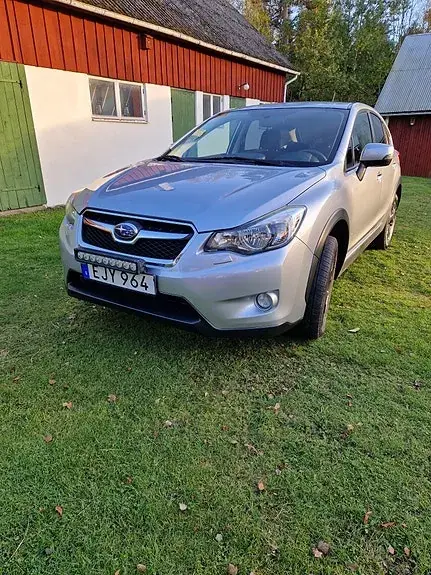 Subaru Xv 2015 photo 2