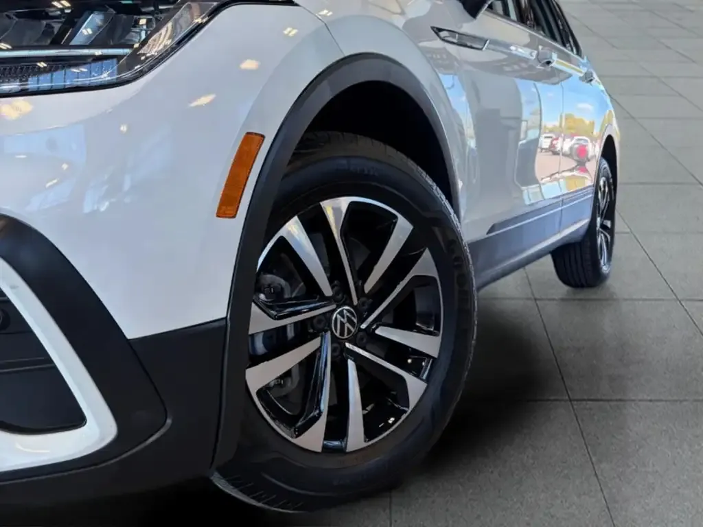 Volkswagen Tiguan 2023 photo 2