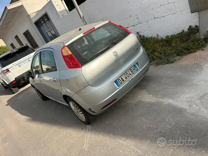 Fiat Grande Punto 2006 photo 3
