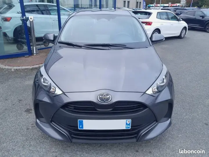 Toyota Yaris 2025 photo 4