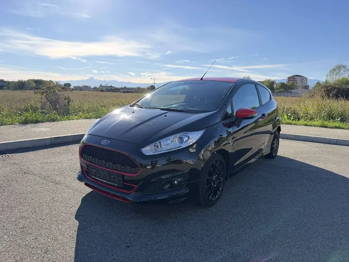 Ford Fiesta 2017 photo 2