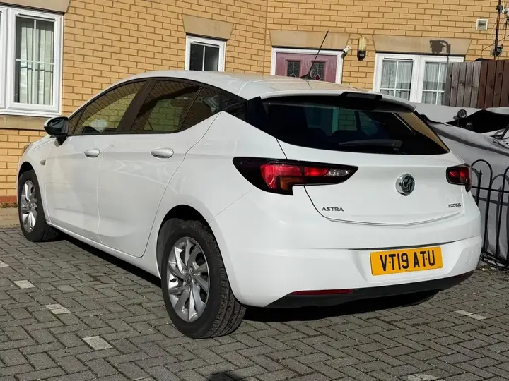 Vauxhall Astra 2019 photo 5