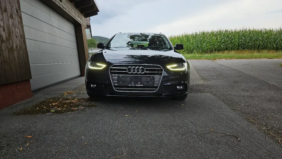 Audi A4 2015 photo 2