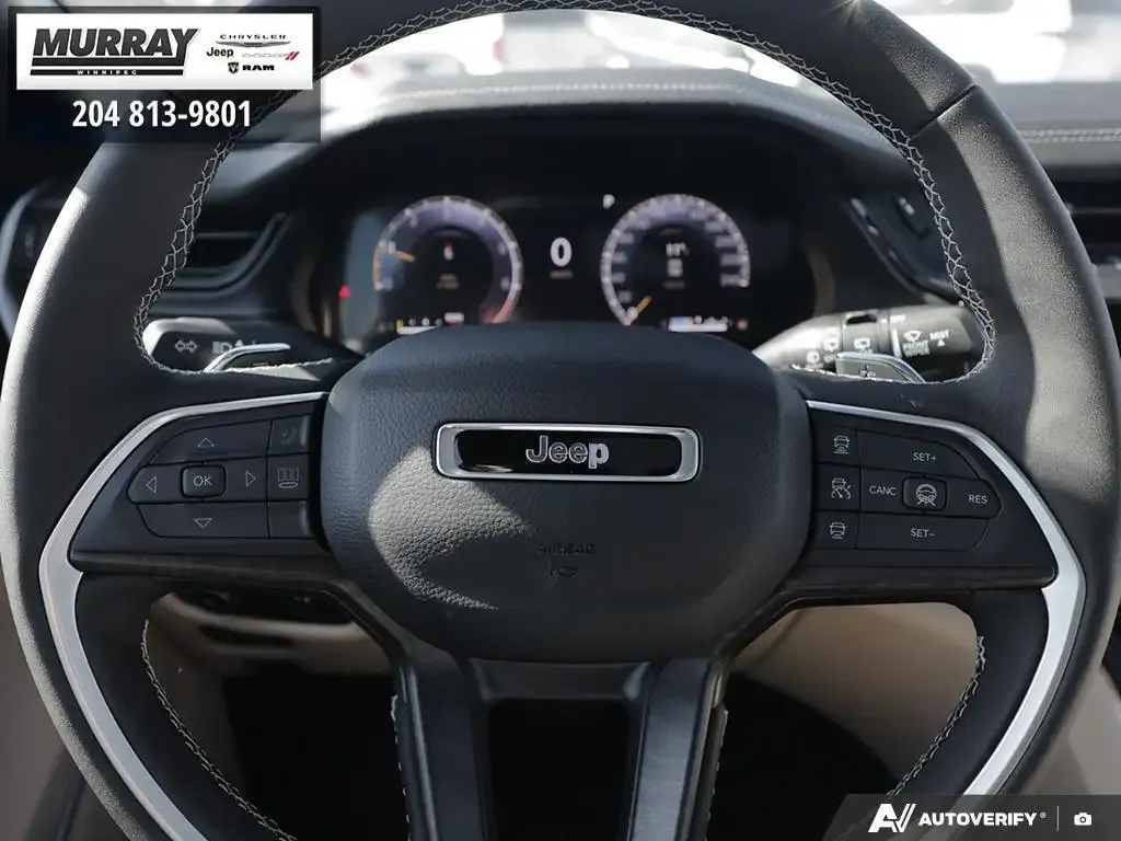 Jeep Grand Cherokee 2026 photo 3