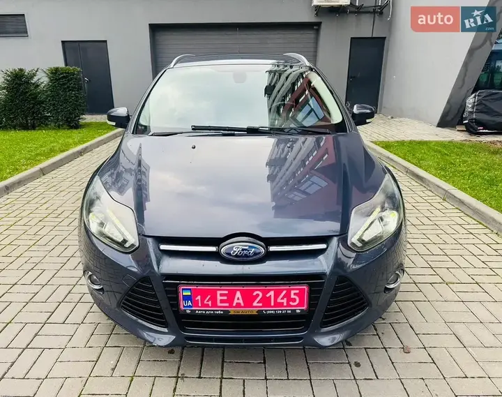 Ford Focus 2013 photo 2