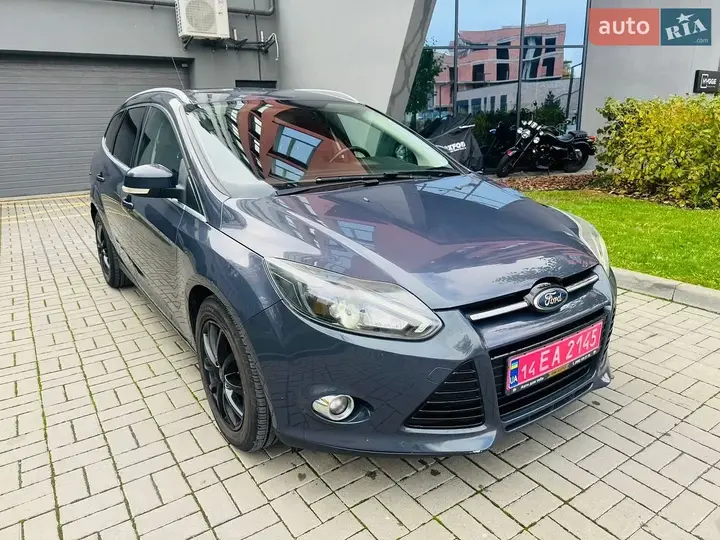 Ford Focus 2013 photo 3