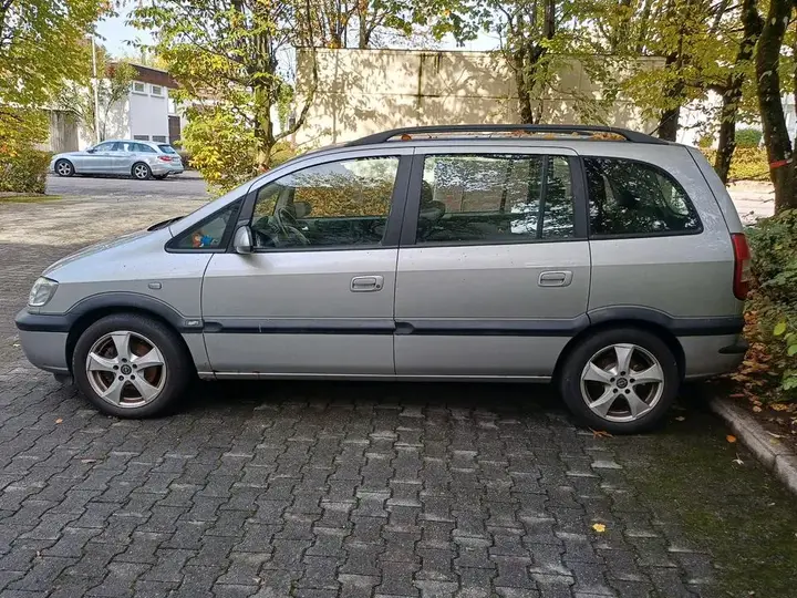 Opel Zafira A