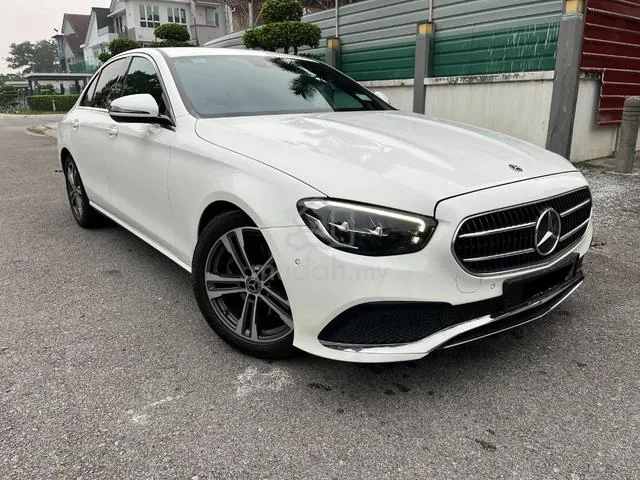 Mercedes-Benz E200