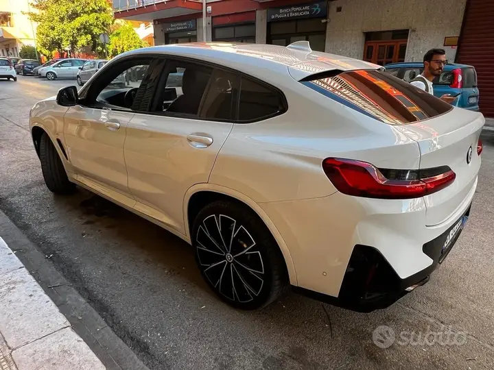 BMW X4 2024 photo 2
