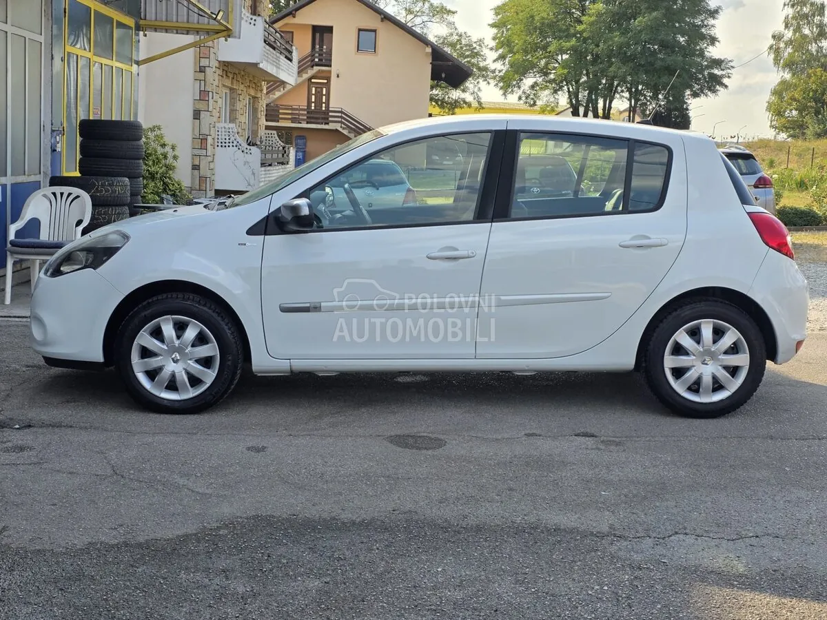 Renault Clio 2011 photo 4