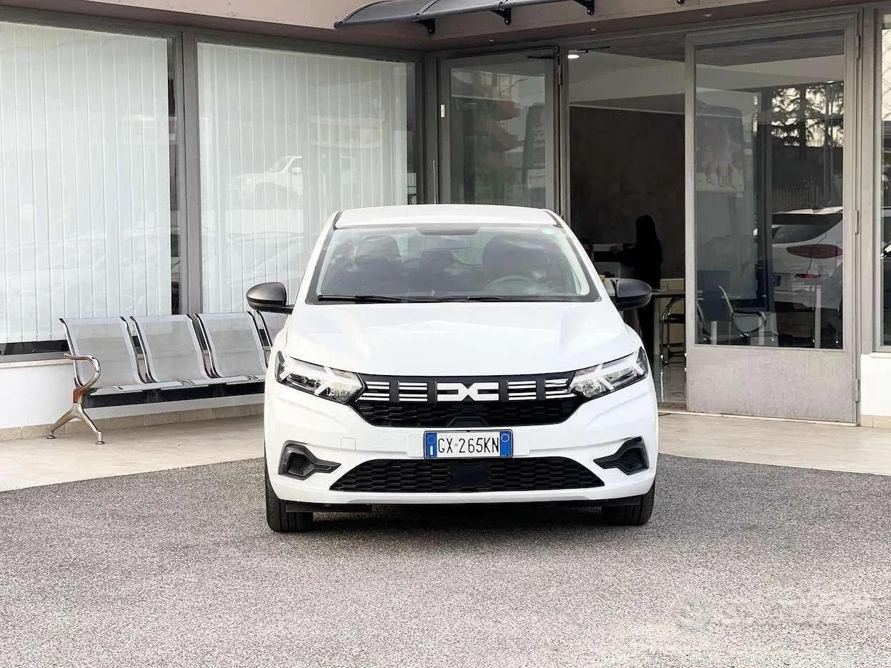 Dacia Sandero 2024 photo 2