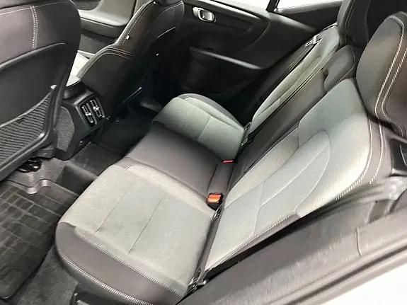 Volvo Xc40 2025 photo 5