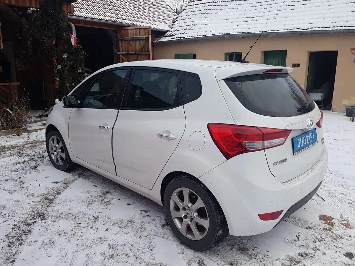 Hyundai Ix20 2010 photo 2