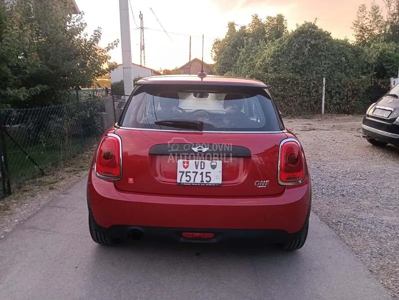Mini One 2015 photo 5