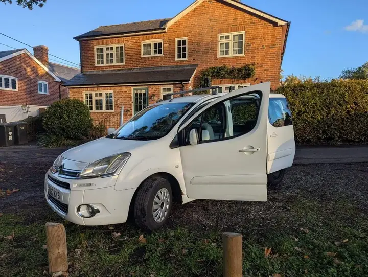 Citroen Berlingo 2012 photo 2
