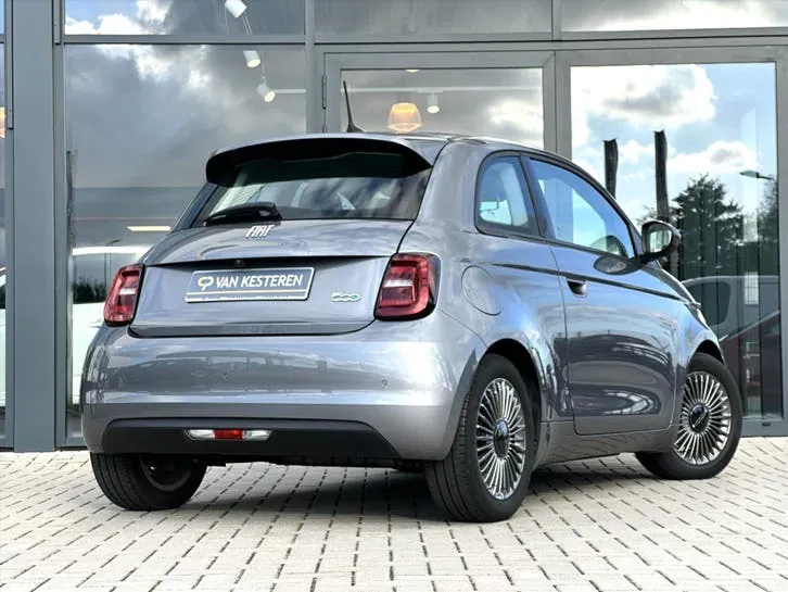 Fiat 500E 2020 photo 2