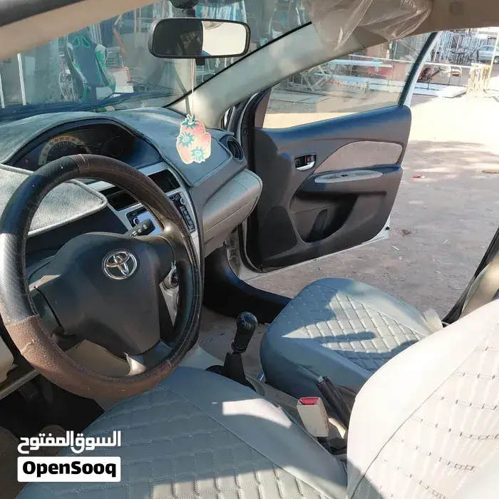 Toyota Yaris 2008 photo 2
