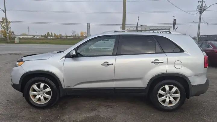 Kia Sorento 2012 photo 2